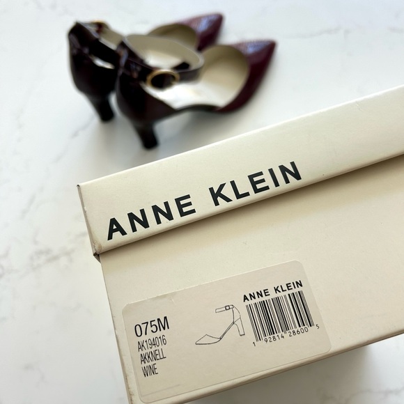 Anne Klein KNELL wine ankle strap pump - Picture 6 of 7